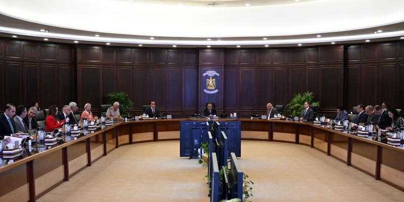 وزيرة البيئة تستعرض الخطة الاستراتيجية للاستعداد والتعامل مع نوبات تلوث الهواء الحادة