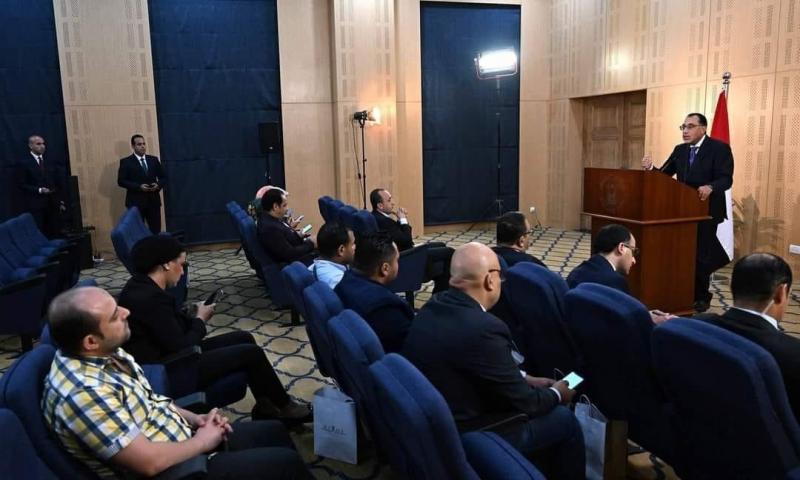 رئيس الوزراء: أعلنا زيادة المرتبات منذ 4 أشهر ونقيم مدى الحاجة للزيادة مرة أخرى