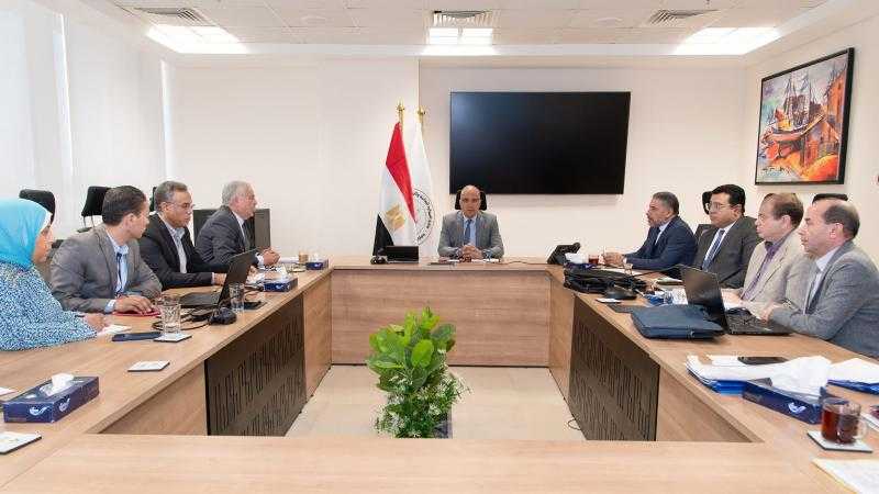 وزير الري يُوجه باستخدام ”الحلول القائمة على الطبيعة” لحماية الشواطئ