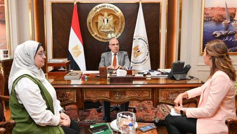 وزير الري يبحث مع عدد من النواب المطالب الجماهيرية بدوائرهم