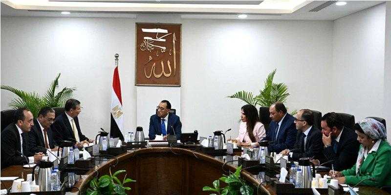 رئيس الوزراء يستعرض مع وزير الزراعة إجراءات ضبط منظومة الأسمدة وعدم التلاعب والتهريب ووصول الدعم إلى مستحقيه