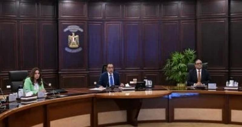رئيس الوزراء: لدينا كشوف بأسماء سيارات ذوي الهمم وسنتأكد من استفادتهم بها