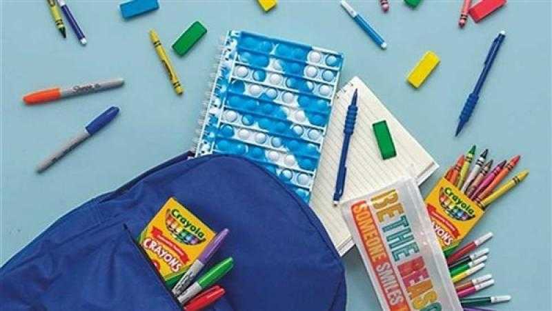 دستة الرصاص بـ15 والجاف بـ30 جنيها.. أسعار الأدوات المدرسية في الفجالة