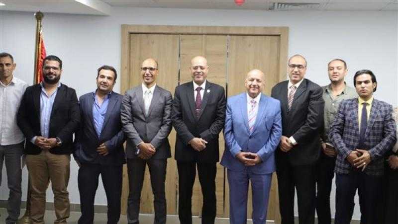 وزير العمل: دراسة توفير وحدة تدريب مهنى متنقلة لتأهيل الشباب على احتياجات المصانع