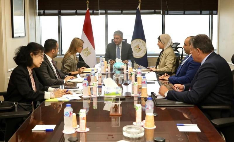 وزير السياحة والآثار يبحث مع مدير مكتب اليونسكو الإقليمي بالقاهرة توطيد أواصر التعاون المشترك في مجال العمل الأثري