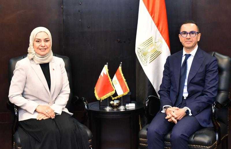 وزير الاستثمار: توفير المزيد من الحوافز للمستثمرين البحرينيين للتوسع بالسوق المصري