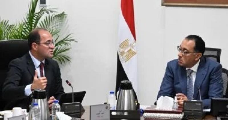 رئيس الوزراء: الحكومة بدأت فى النزول بقيم الدين الخارجى خلال الأشهر الماضية