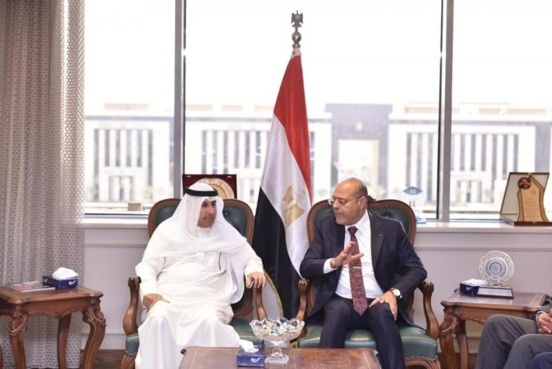 وزير العمل يلتقى وفدًا من اللجنة العمالية المشتركة المصرية الكويتية