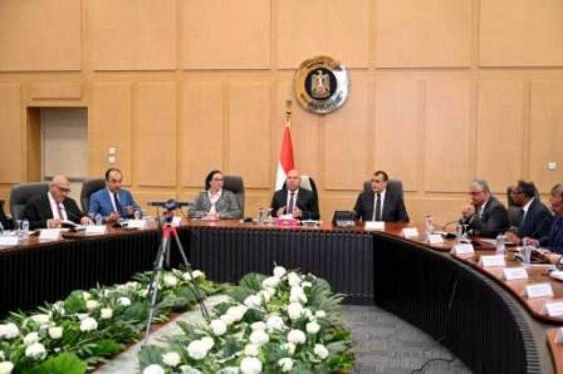 بحضور عدد من الوزراء.. «كامل الوزير» يترأس الاجتماع الخامس للمجموعة الوزارية للتنمية الصناعية