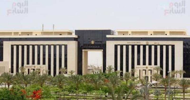 وزارة العمل تعلن عن 500 فرصة عمل للشباب بأسيوط.. تفاصيل