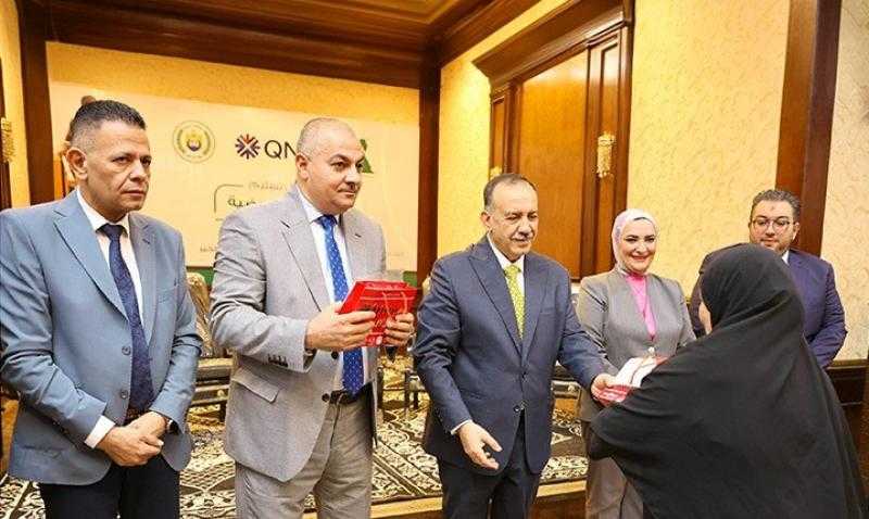 بنك QNB يساهم في توزيع أجهزة تعويضية على ذوي الهمم بمحافظة أسيوط