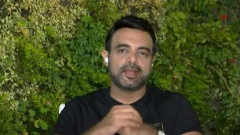 عمرو محمود ياسين يعلن وفاة حما أمير شاهين