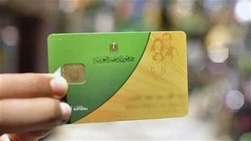 ما الفرق بين الدعم العيني والدعم النقدي؟.. خبير اقتصادي يوضح