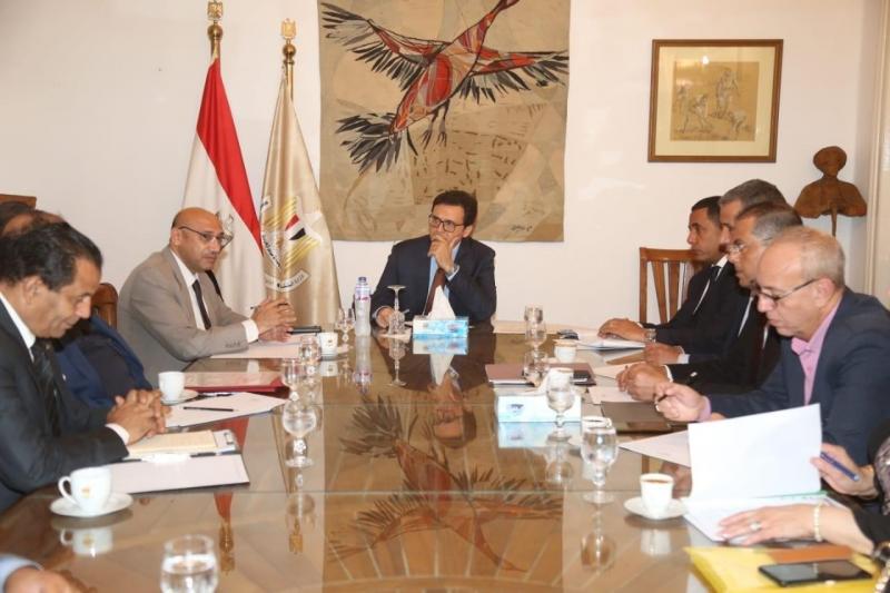 وزير الثقافة يناقش استعدادات إطلاق المشروع القومي للتنمية البشرية ”بداية جديدة لبناء الإنسان”