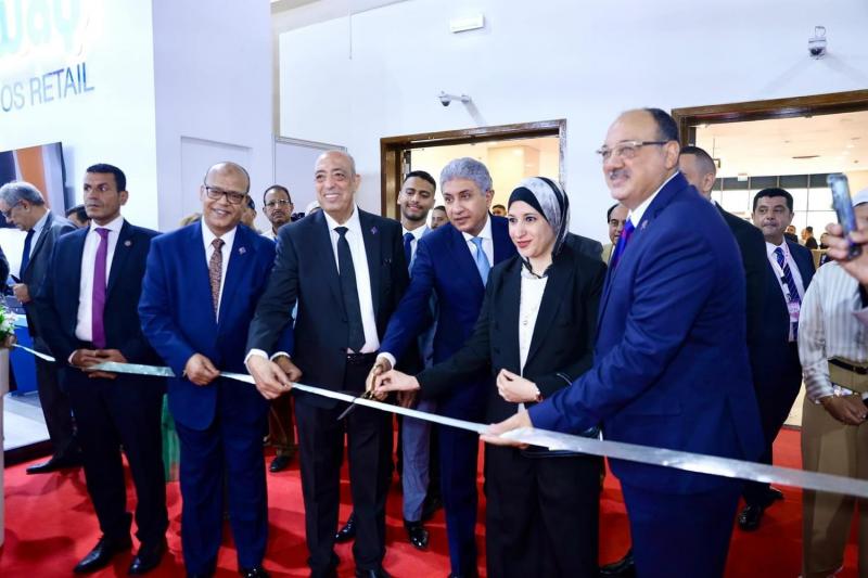 وزير السياحة والآثار يفتتح المعرض الدولي لتجهيزات الفنادق والمنشآت السياحية في دورته الرابعة والأربعين