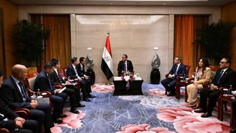 مدبولي: مصر تدرس عروض ”CSCEC” لتنفيذ المدينة الطبية وتوسيع مطارات وتصنيع الفوسفات