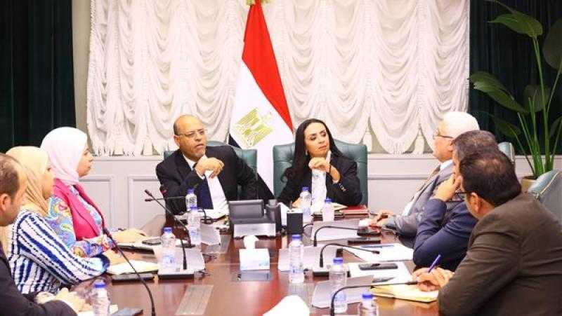 وزيرا التضامن والعمل يبحثان إجراءات ضم العمالة غير المنتظمة بالتشييد والبناء للتأمين الصحي