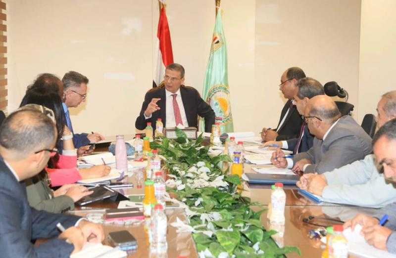 وزير الزراعة يستقبل بعثة البنك الدولي لبحث التعاون المشترك بين الجانبين