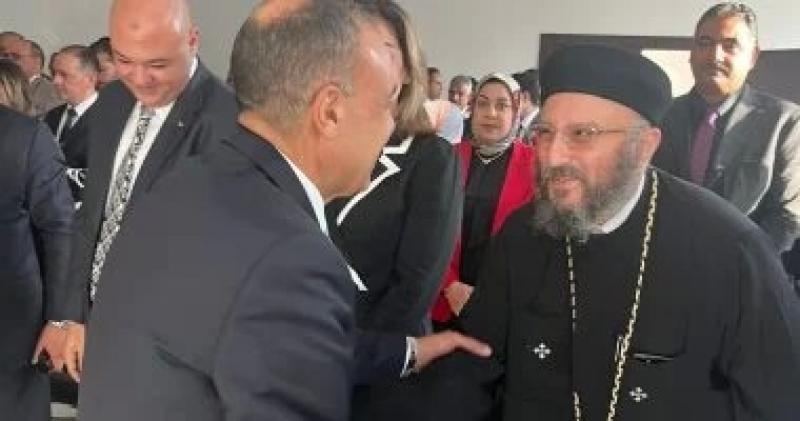 وزير الخارجية والهجرة يعقد لقاءً مع رموز الجالية المصرية فى الإمارات.. صور