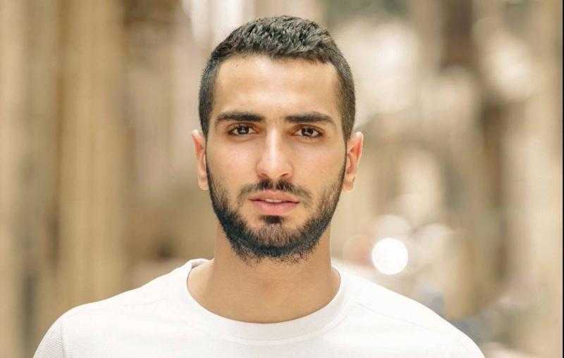 محمد الشرنوبي: أخفيت هوية والدي لسنوات.. وزرت كل مكاتب الكاستينج بحثا عن فرصة