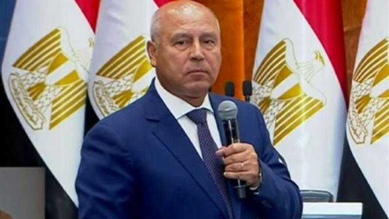 وزير النقل وقيادات السكة الحديد يتوجهون إلى مكان حادث قطاري الزقازيق