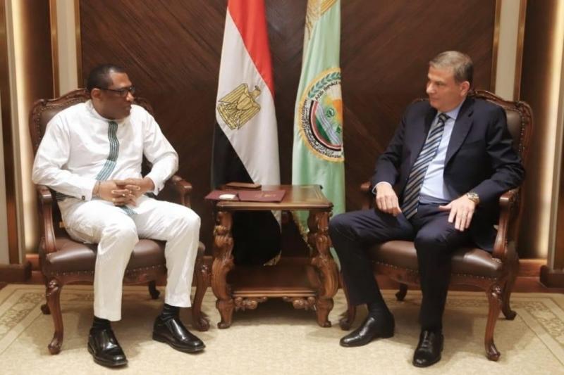 وزير الزراعة يبحث مع سفير سيراليون بالقاهرة آفاق التعاون المشترك بين البلدين الشقيقين