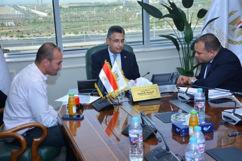 وزير التموين والتجارة الداخلية يلتقي بعدد من أعضاء مجلسي النواب والشيوخ