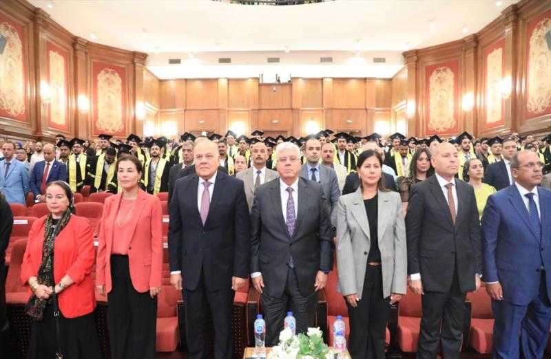 وزير التعليم العالي: الشهادات الجامعية ليست كافية والتطوير المستمر هو مفتاح النجاح|صور