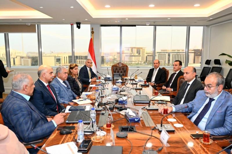 وزير الإسكان يتابع موقف تنفيذ ”حديقة تلال الفسطاط” في موقع مركزي بقلب القاهرة التاريخية| صور