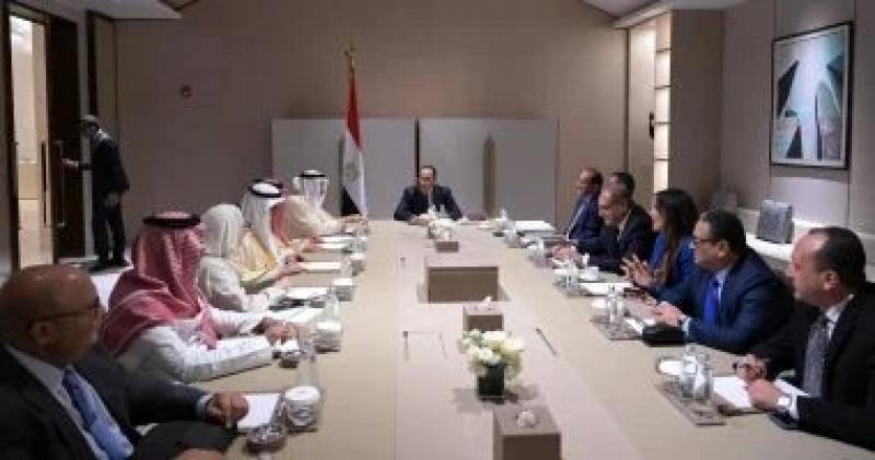رئيس الوزراء: لدينا ورغبة واسعة بزيادة معدلات الاستثمارات السعودية فى مصر