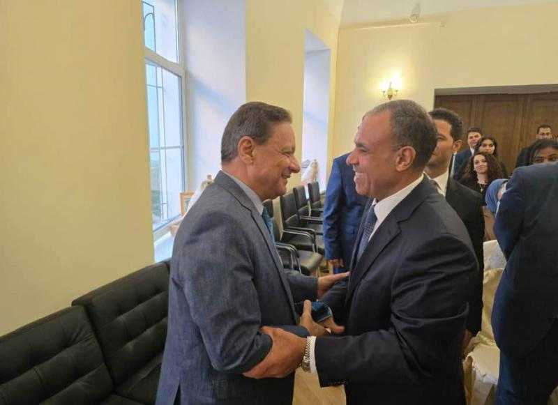 رئيس المجلس الأعلى لتنظيم الإعلام يلتقي وزير الخارجية بمقر السفارة المصرية بموسكو
