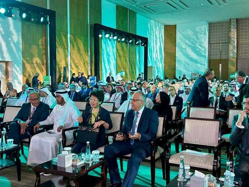 وزير الري يصل الإمارات للمشاركة فى ”المنتدى العربى السادس للمياه”
