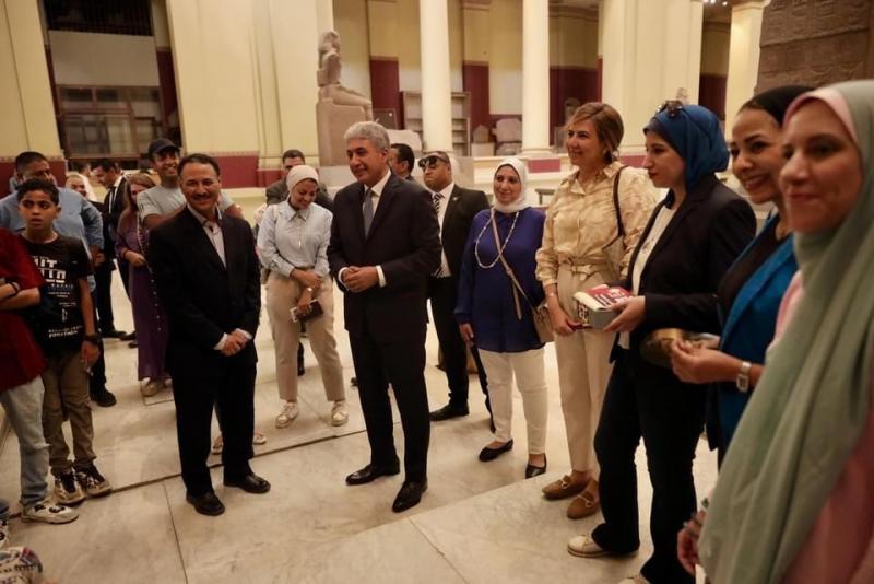 وزارة السياحة تطلق أولى فاعليات مشاركتها في المبادرة الرئاسية ”بداية جديدة لبناء الإنسان”.. جولة للأطفال بالمتحف المصري