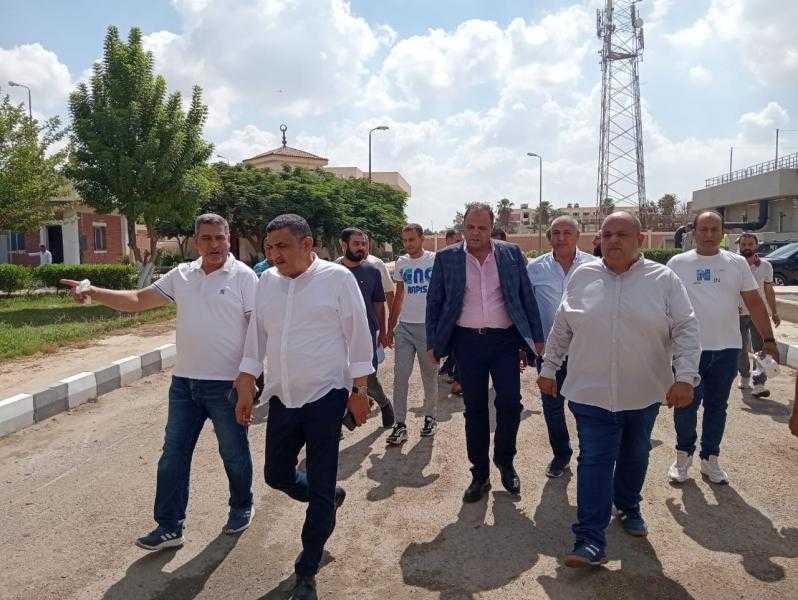 «مساعد نائب المجتمعات العمرانية» يتفقد محطات مياه الشرب والصرف الصحي بالصالحية الجديدة