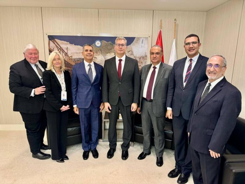 وزير البترول يلتقي بمسئولي مجموعة آى بي آر العالمية للطاقة لبحث زيادة معدلات إنتاج البترول والغاز وتطوير الحقول المتقادمة