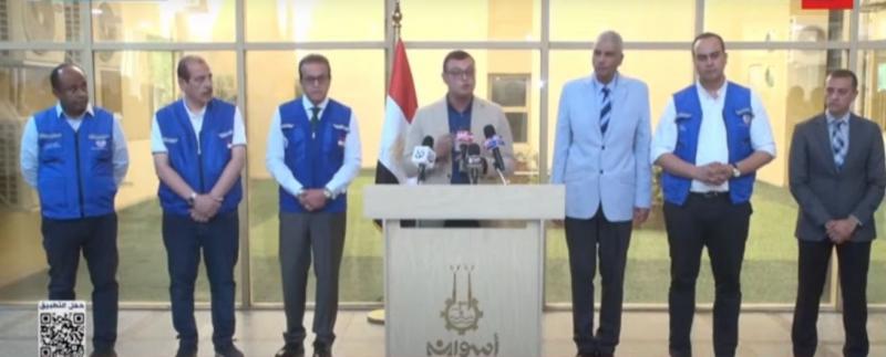 وزير الإسكان: تم التأكد من سلامة مياه الشرب بأسوان تماما ومطابقتها للمواصفات