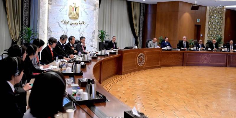 رئيس الوزراء يلتقي وفدا كبيرا من ممثلي منظمات الأعمال ومؤسسات التمويل والشركات اليابانية العاملة في مجال الطاقة المتجددة وإدارة المياه