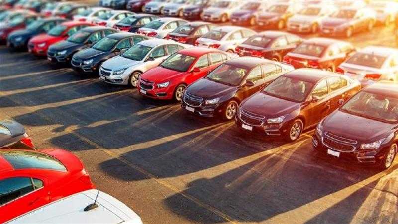 عضو شعبة السيارات يكشف سر تراجع الـ«أوفر برايس»