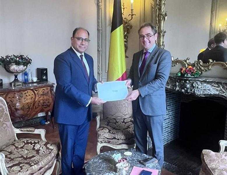 السفير أحمد أبو زيد يقدم صورة أوراق اعتماده للخارجية البلجيكية سفيرًا لمصر لدى مملكة بلجيكا