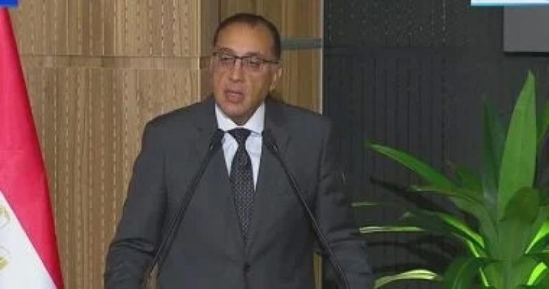 رئيس الوزراء: أضفنا عشرات الفصول الجديدة.. والعام الدراسى الجديد مستقر