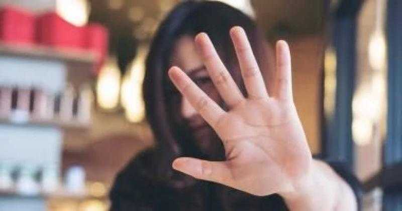 فتاة تتهم سائق بالتحرش بها في مدينة 6 أكتوبر