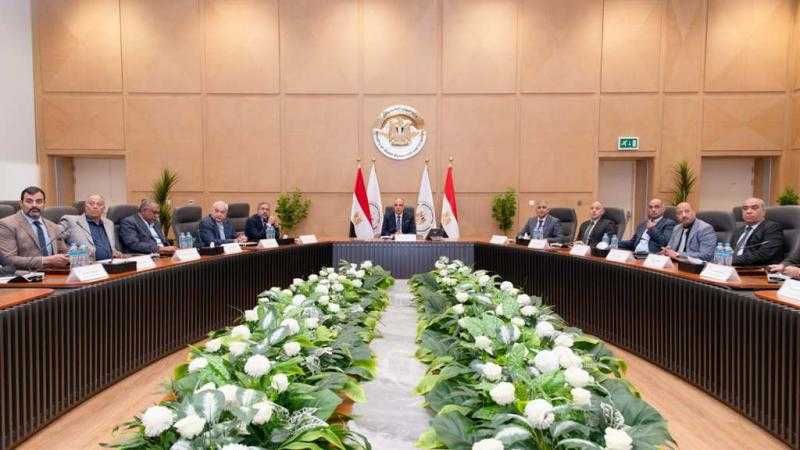 وزير الري: استخدام العدادات لقياس كميات مياه الشرب «حتمي» لتدقيق الميزان المائي المصري| صور