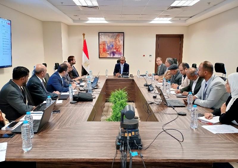 وزير الإسكان يتابع موقف إدارة الحمأة الناتجة من محطات الصرف الصحي والاستفادة منها في توليد الطاقة| صور