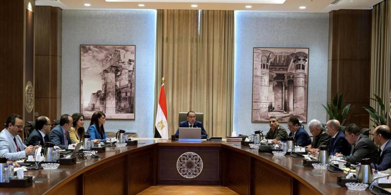 رئيس الوزراء يتابع الموقف التنفيذي لمشروعات المبادرة الرئاسية ”حياة كريمة”