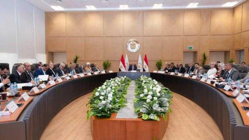وزير الموارد المائية: سداد 112 مليون جنيه من مديونية الشركة القابضة للرى والصرف