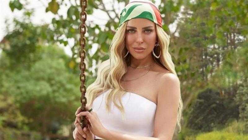 بالأحمر الناري| أيتن عامر تشعل السوشيال ميديا بفستانها في أحدث ظهور