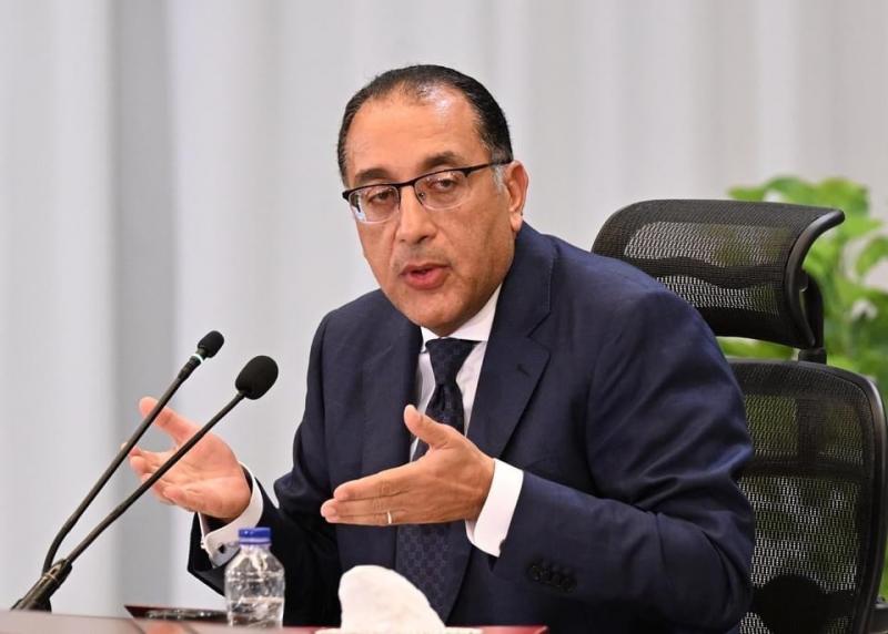 رئيس الوزراء: مؤشر مديري المشتريات يتخطى لأول مرة الشهر الماضي بعد أربع سنوات الـ50 نقطة