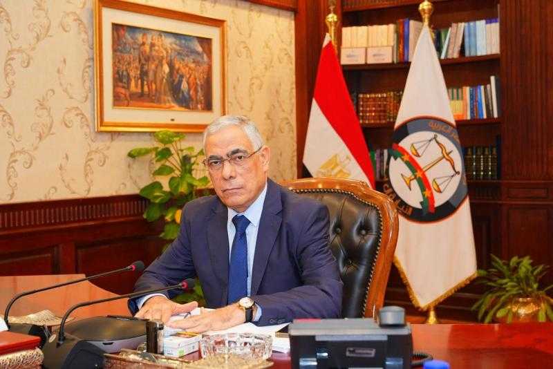 النائب العام يأمر بالتحقيق في واقعة نشر ديوان شعري يتضمن ازدراءً للأديان