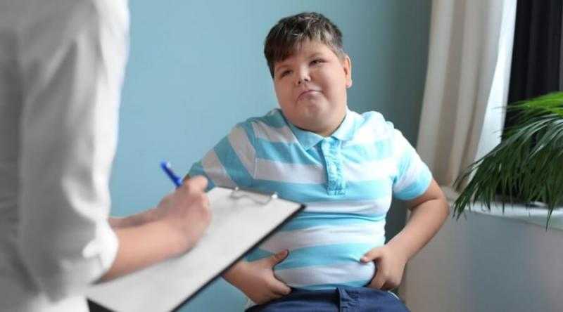 ”الصحة” تكشف خطوات مهمة لعلاج السمنة عند الأطفال.. إنفوجراف