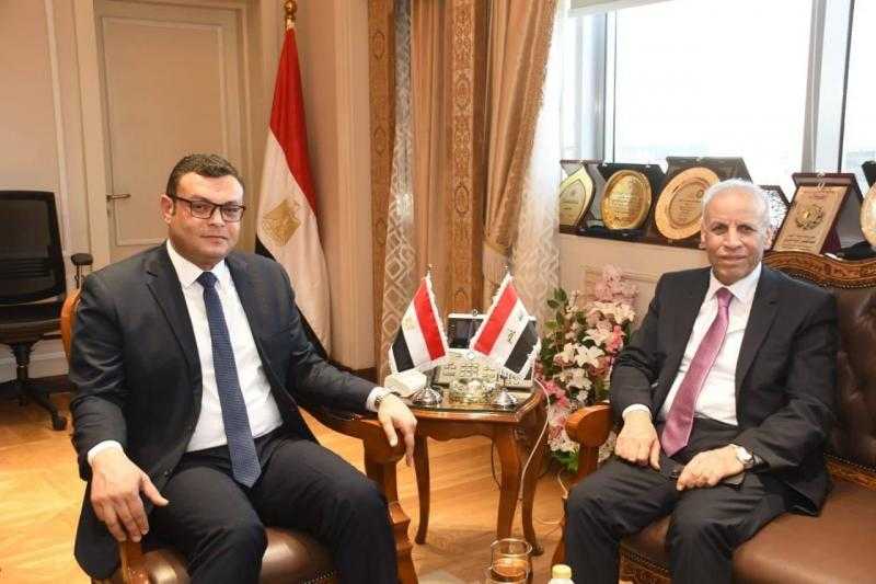 وزير الإسكان يستقبل السفير العراقى لبحث سبل التعاون ويؤكد: شركات المقاولات والمكاتب الاستشارية قادرة على تنفيذ مختلف المشروعات بأعلى جودة